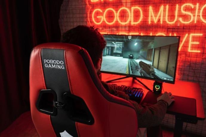 alt tag="Porodo Gaming Professional Gaming Chair With Molded Foam Seats And 2D Armrest Used For Long Period Time Black and Red"