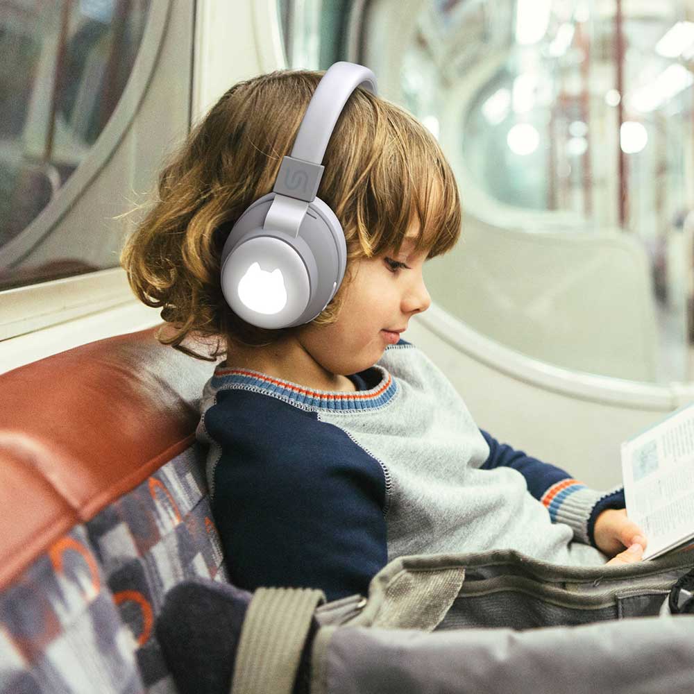 alt="wireless headphone for kids"