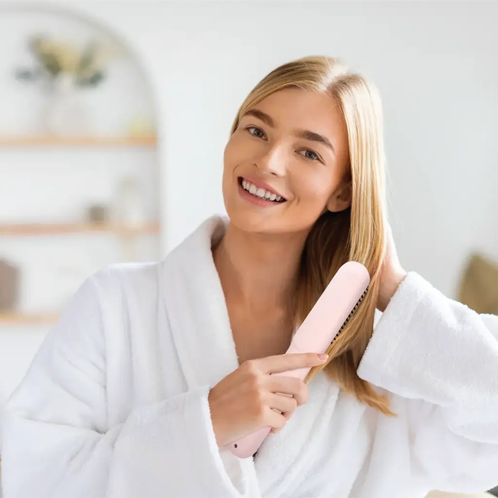 Porodo Lifestyle Portable Hair Straightener - Pink3.webp