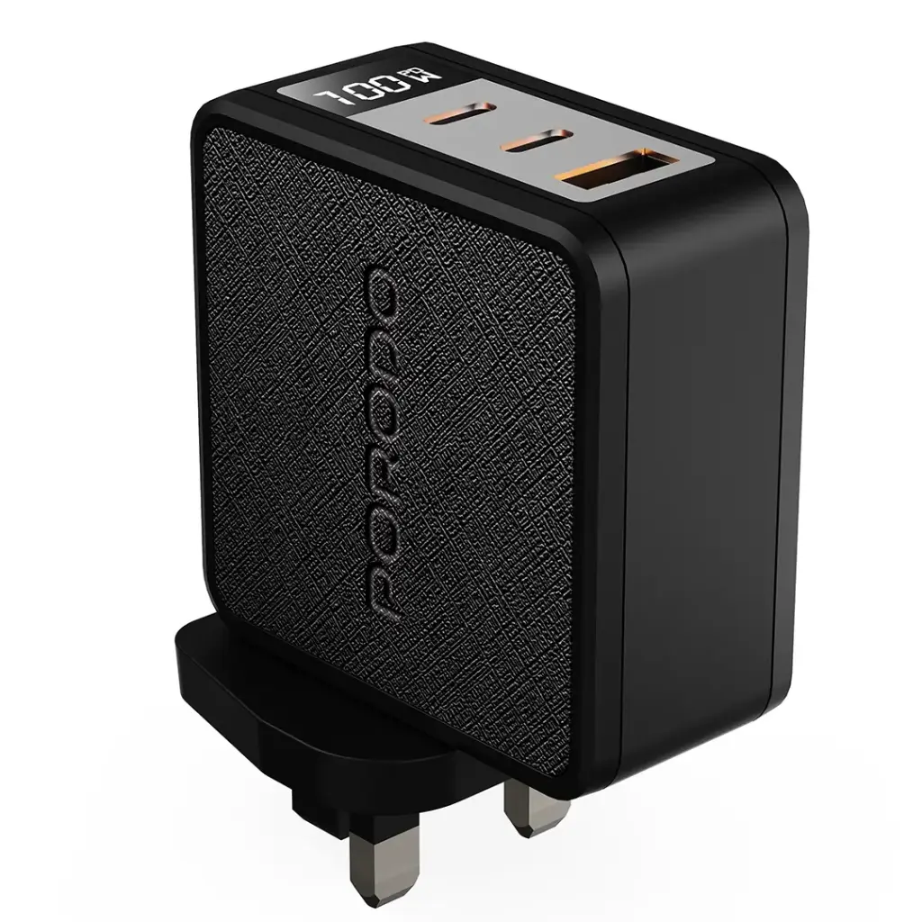 Porodo Quantum GaN 100W Multi-Port Charger with Digital Display - Black4.webp