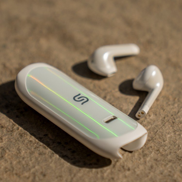 Super Slim Stereo Earbuds With Wireless Connectivity